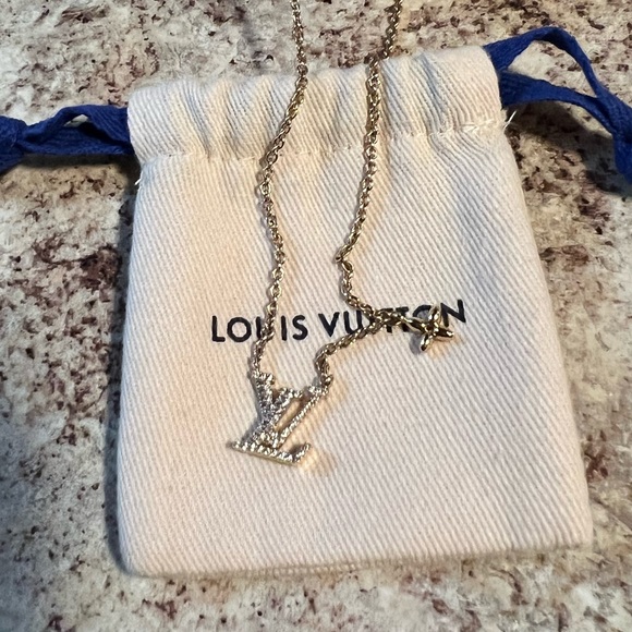 LOUIS VUITTON Metal Crystal LV Iconic Necklace - Picture 8 of 11